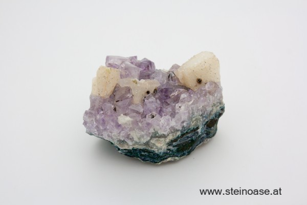 Amethyst Stück mit Calcit